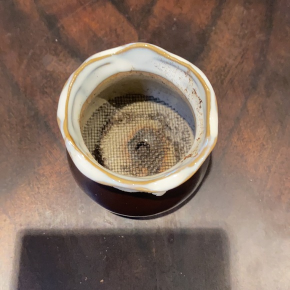 Tiny succulent pot with drip glaze - Picture 2 of 5